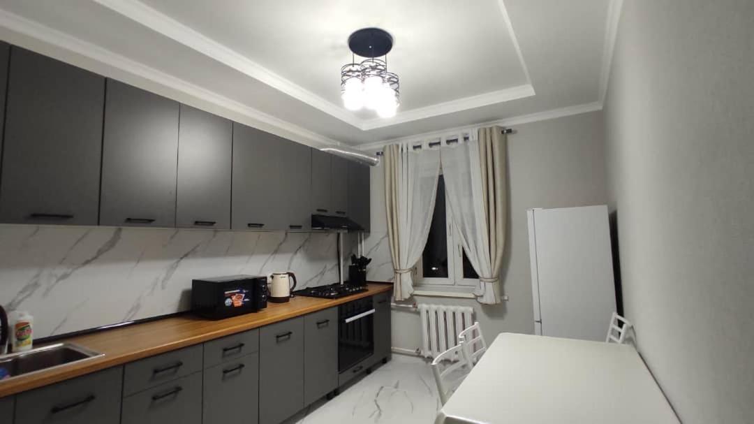 Apartment In Street Toktogula 77 Bishkek Exterior photo